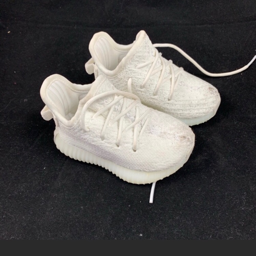 Toddler Yeezys (unisex)